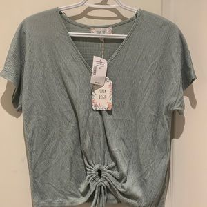 NWT. Pink rose top